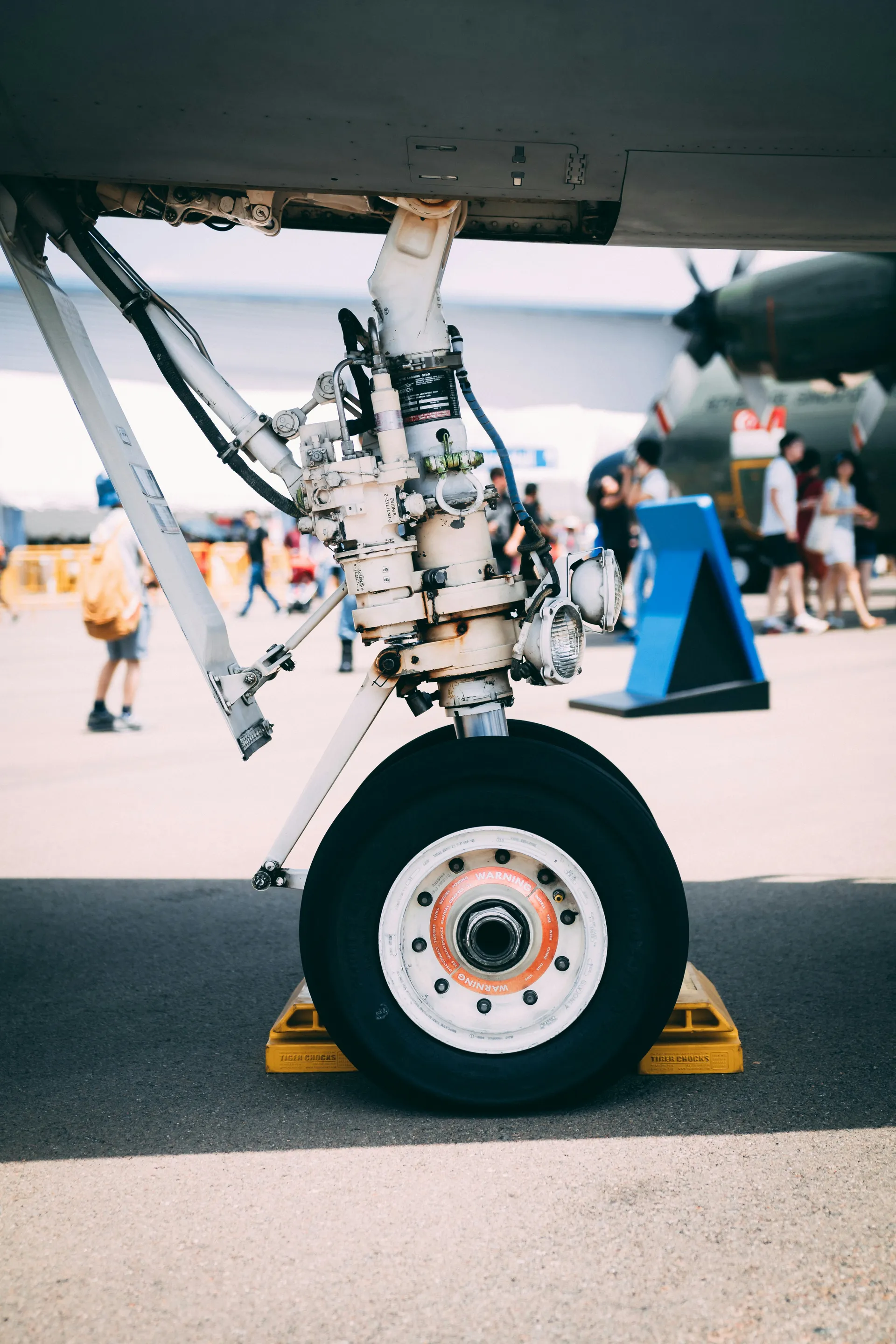 Tire Replacement - Aircraft maintenance service